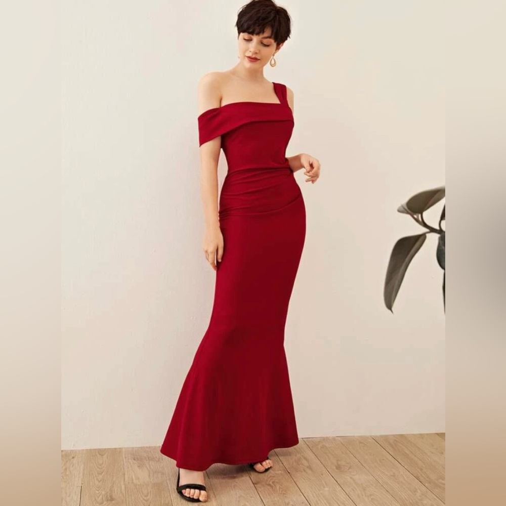 Elegant Off-Shoulder Red Dress